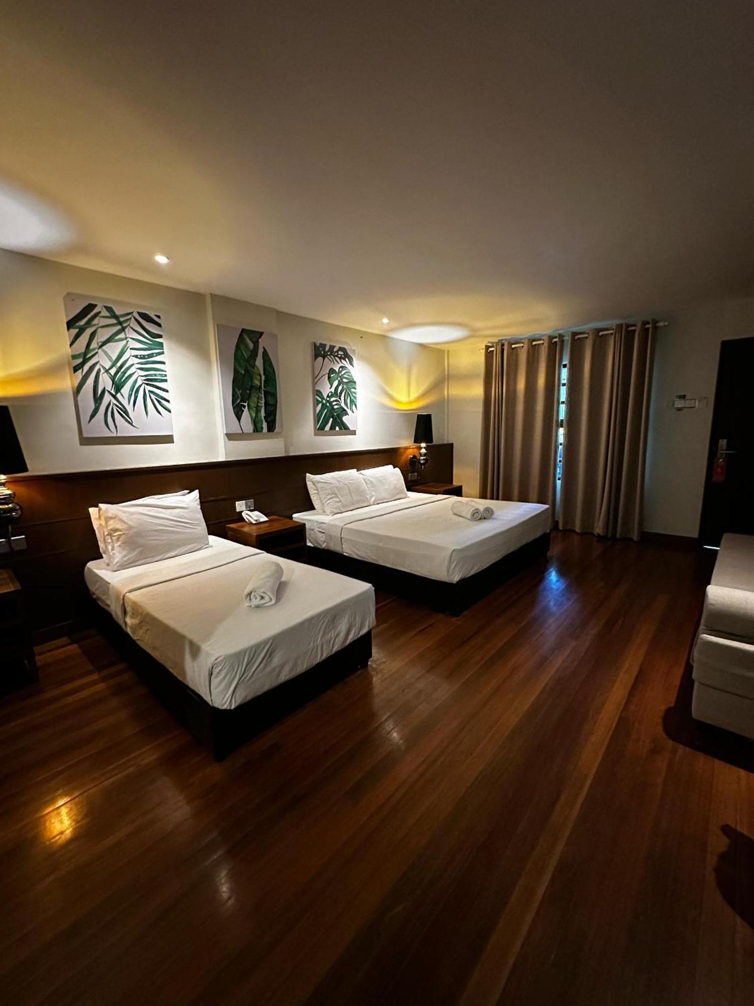 Beach Resort - Arwana Perhentian Besar Kampung Kuala Besut Exterior photo